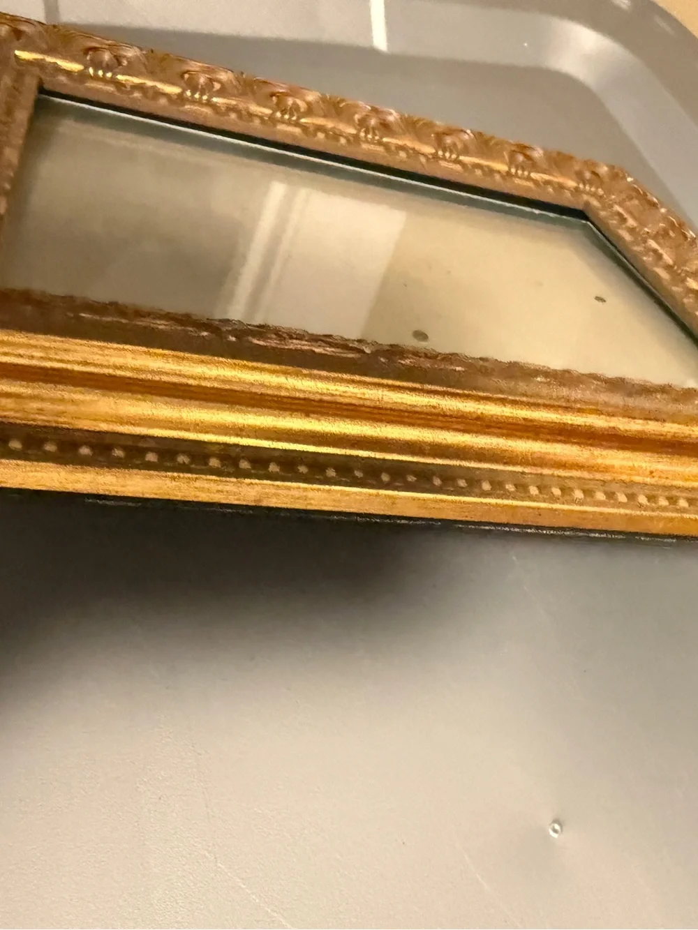 Ornate Gold Picture Frame with Glass – Vintage Style